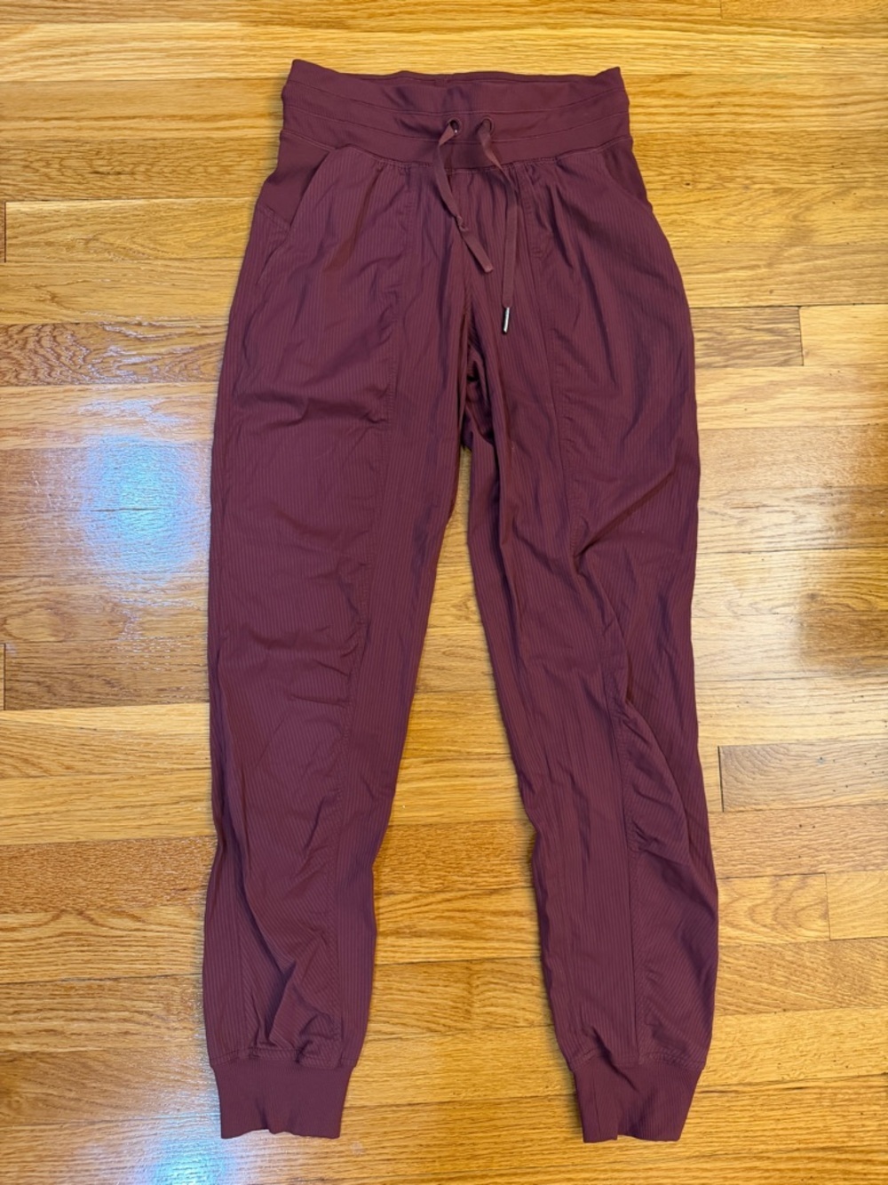 Lululemon Dance Studio Jogger in Dark Red - Size 2 with 28" Inseam - Picture 7 of 7